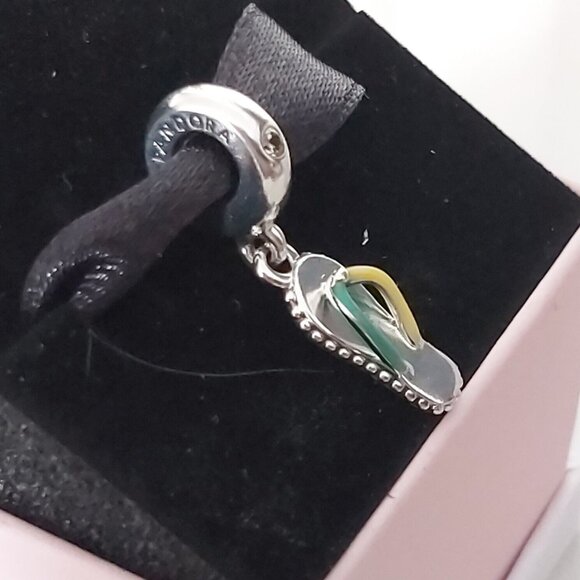 Authentic PANDORA Sterling Silver *Country Edition* Flip-flop Dangle 792197C01 - Picture 1 of 14